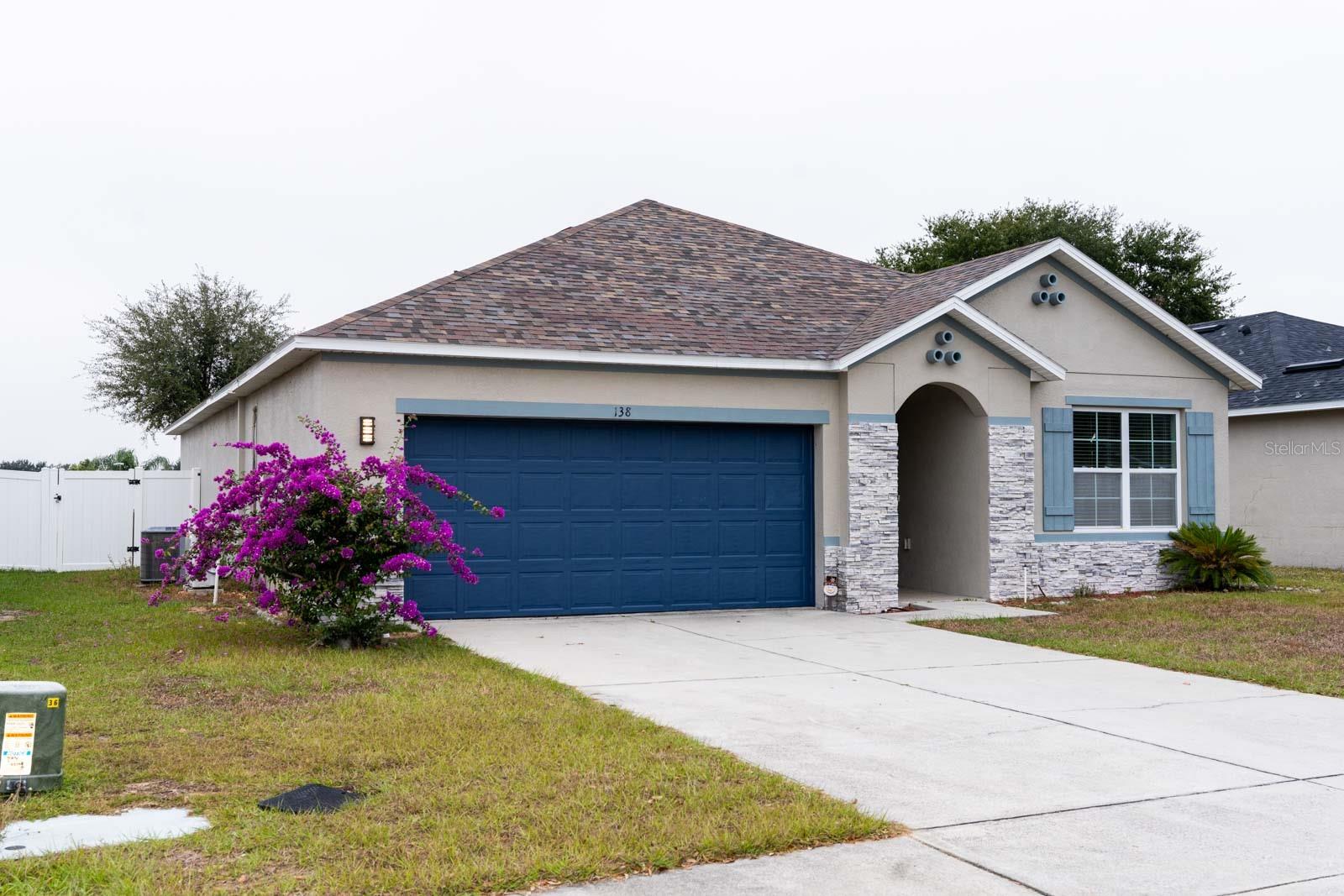 LAKE TRACY ESTATES - Residential