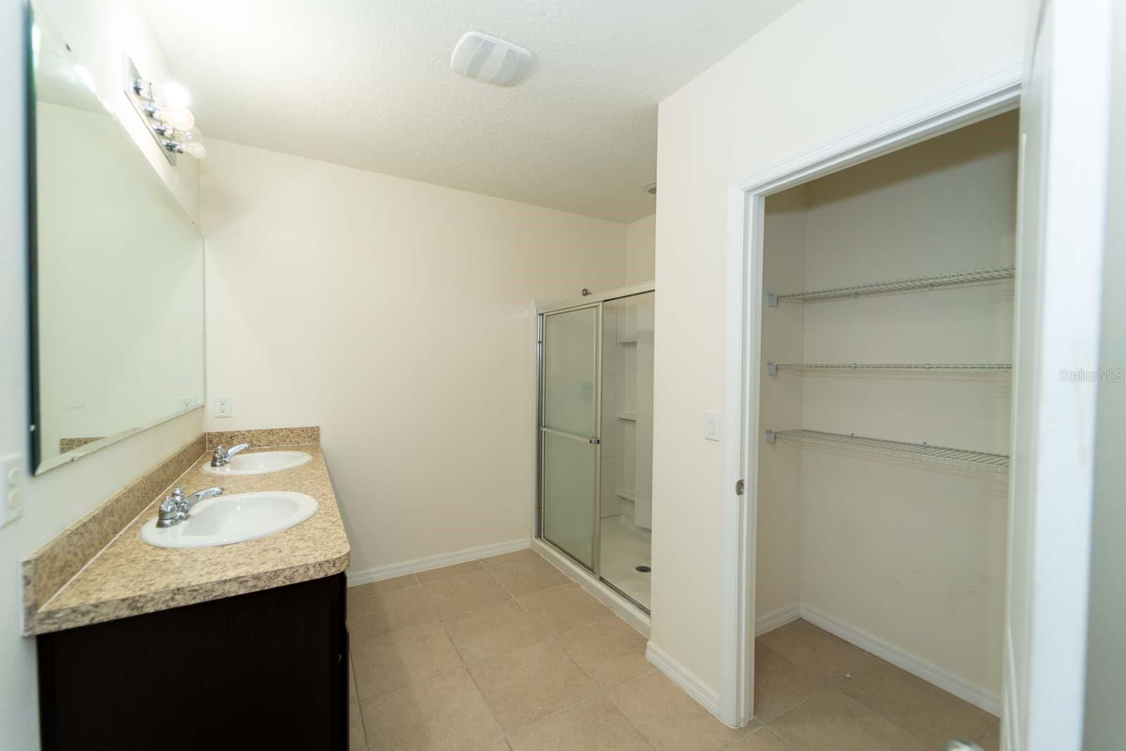 LAKE TRACY ESTATES - Residential