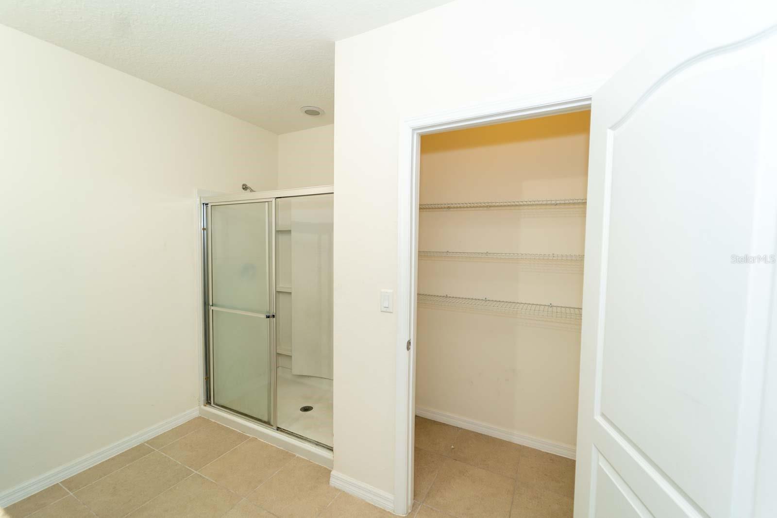 LAKE TRACY ESTATES - Residential