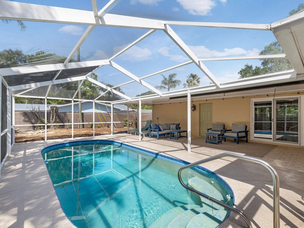 Photo of 2086 Lakewood Drive, Clearwater, FL 33763 (MLS # TB8490611)