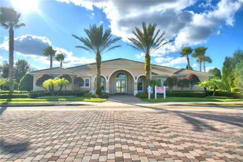 A home in AUBURNDALE