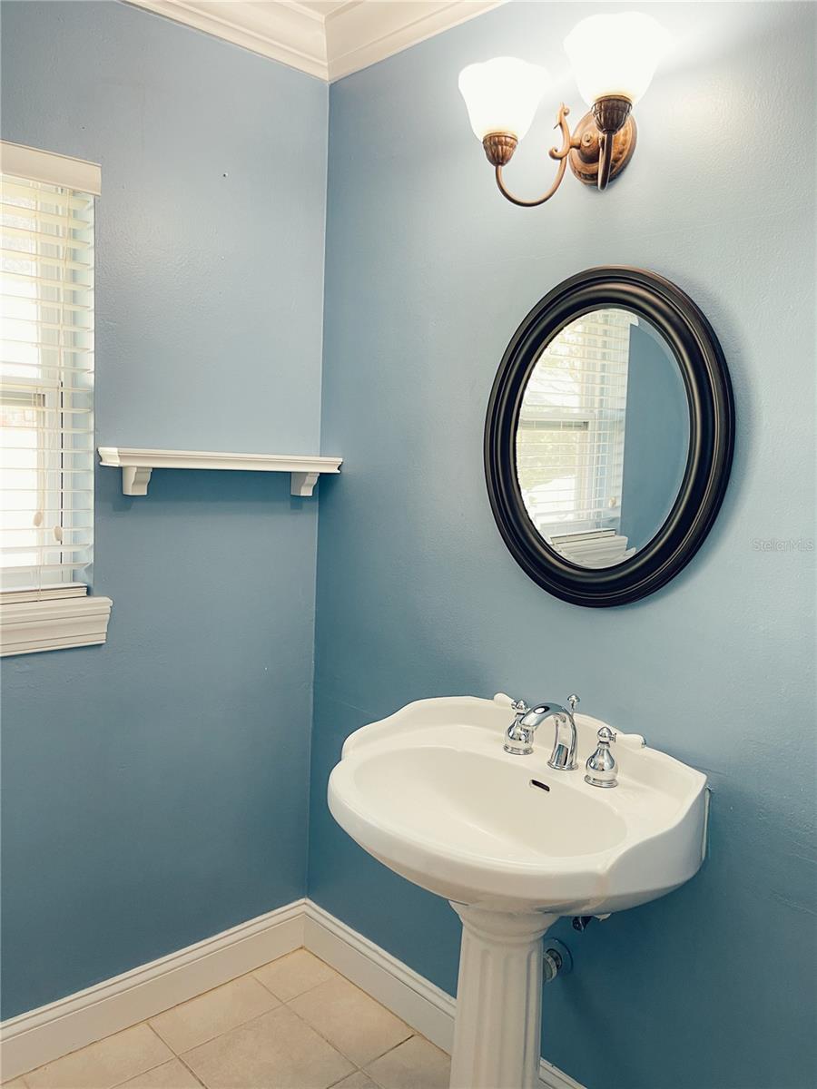 RIO PINAR ESTATES - Residential Lease