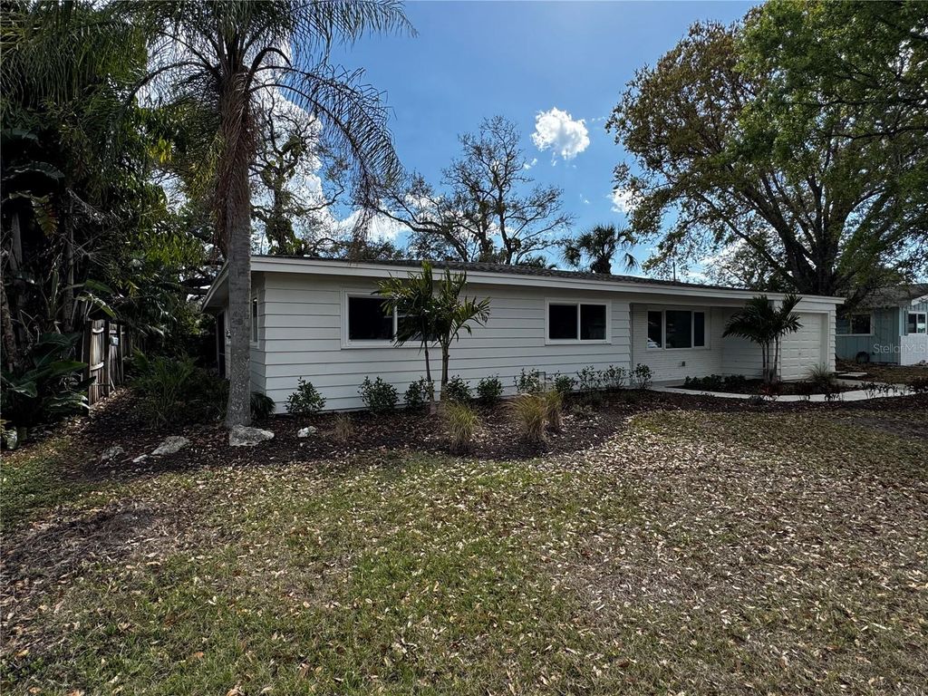 Photo of 3182 Hatton Street, Sarasota, FL 34237 (MLS # A4684851)