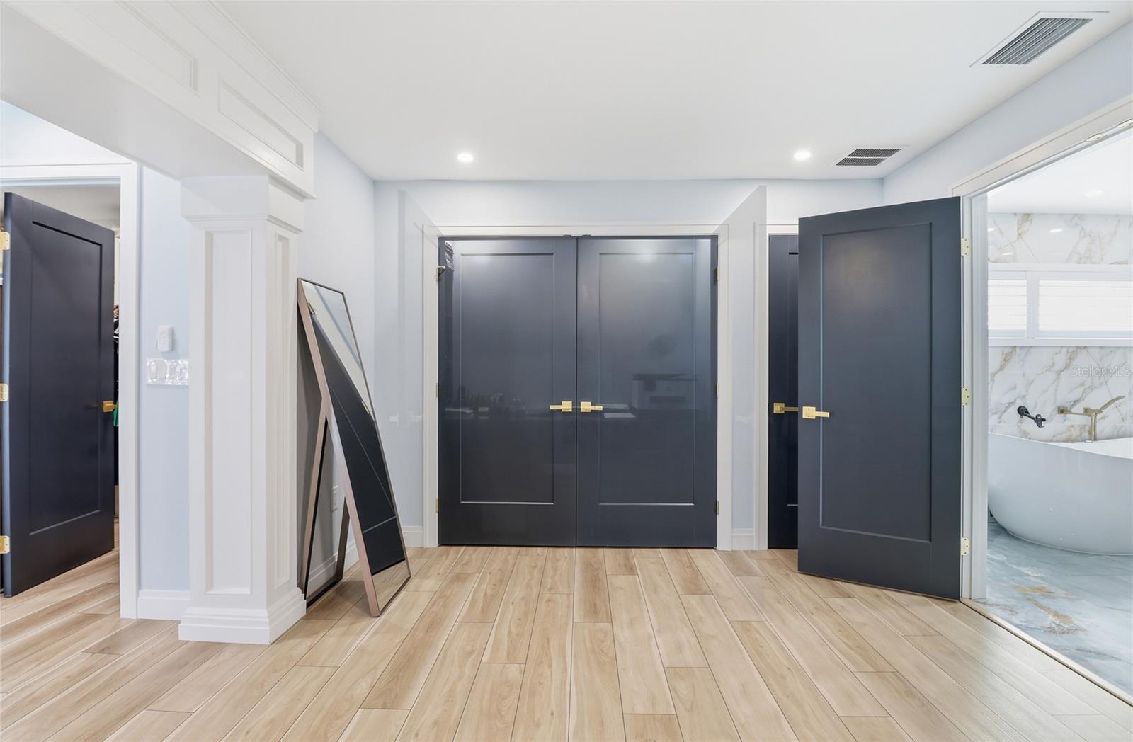 SAN REMO SHORES - Residential