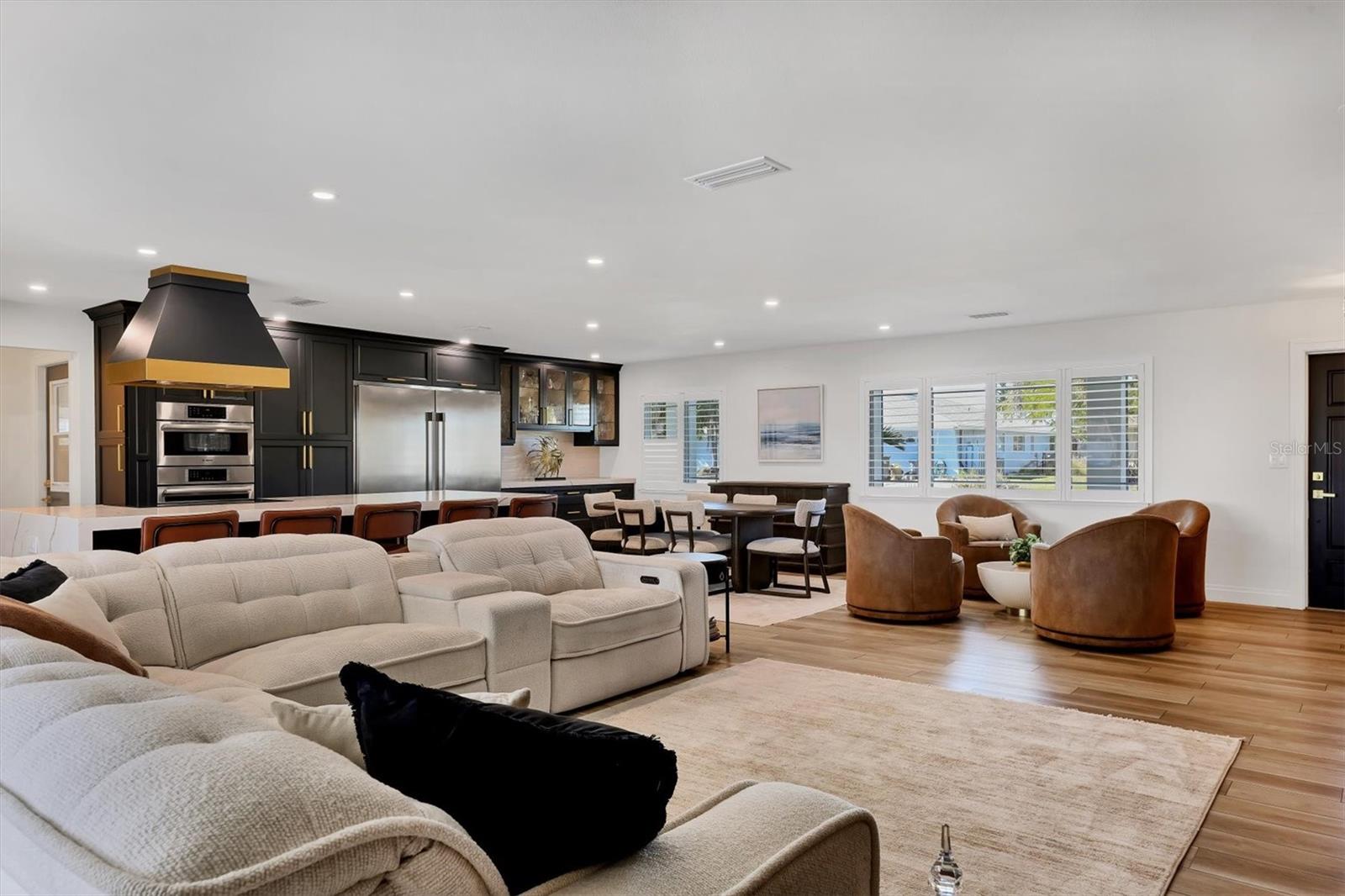 SAN REMO SHORES - Residential