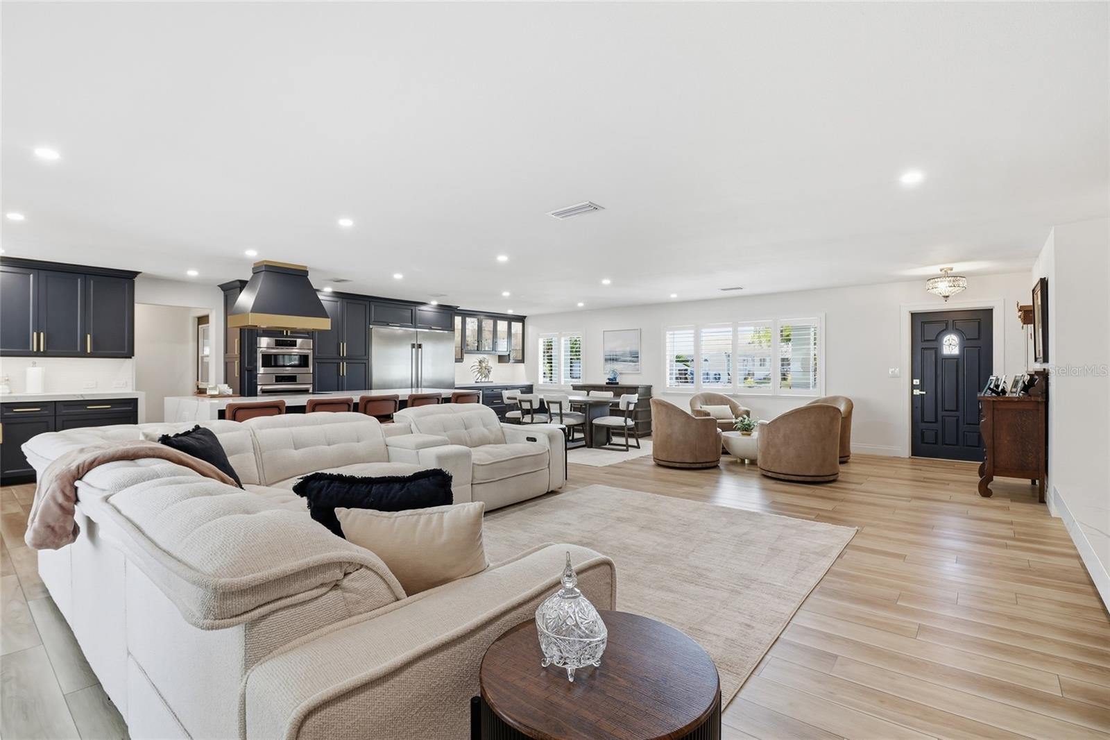 4111 PLUMOSA TERRACE