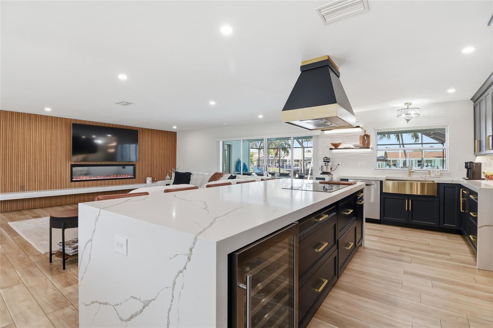 SAN REMO SHORES - Residential