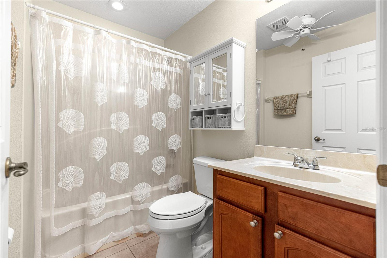 ON TOP OF THE WORLD - Residential