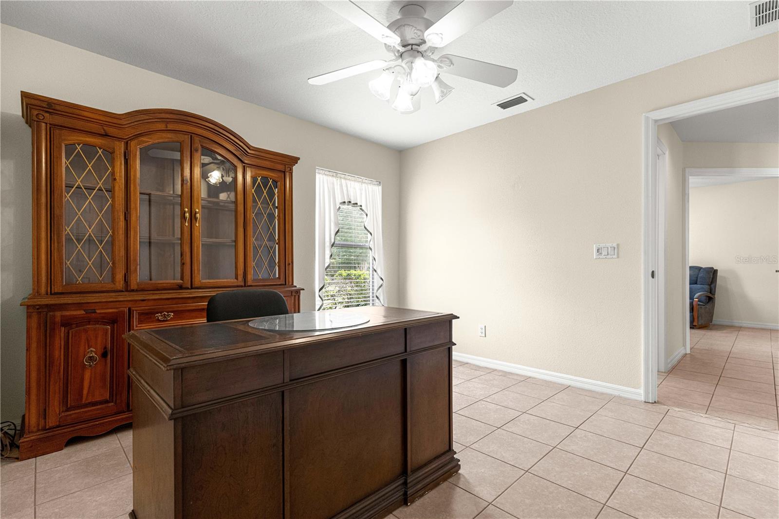 ON TOP OF THE WORLD - Residential