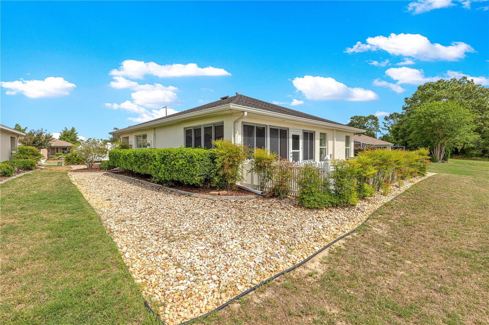 ON TOP OF THE WORLD - Residential