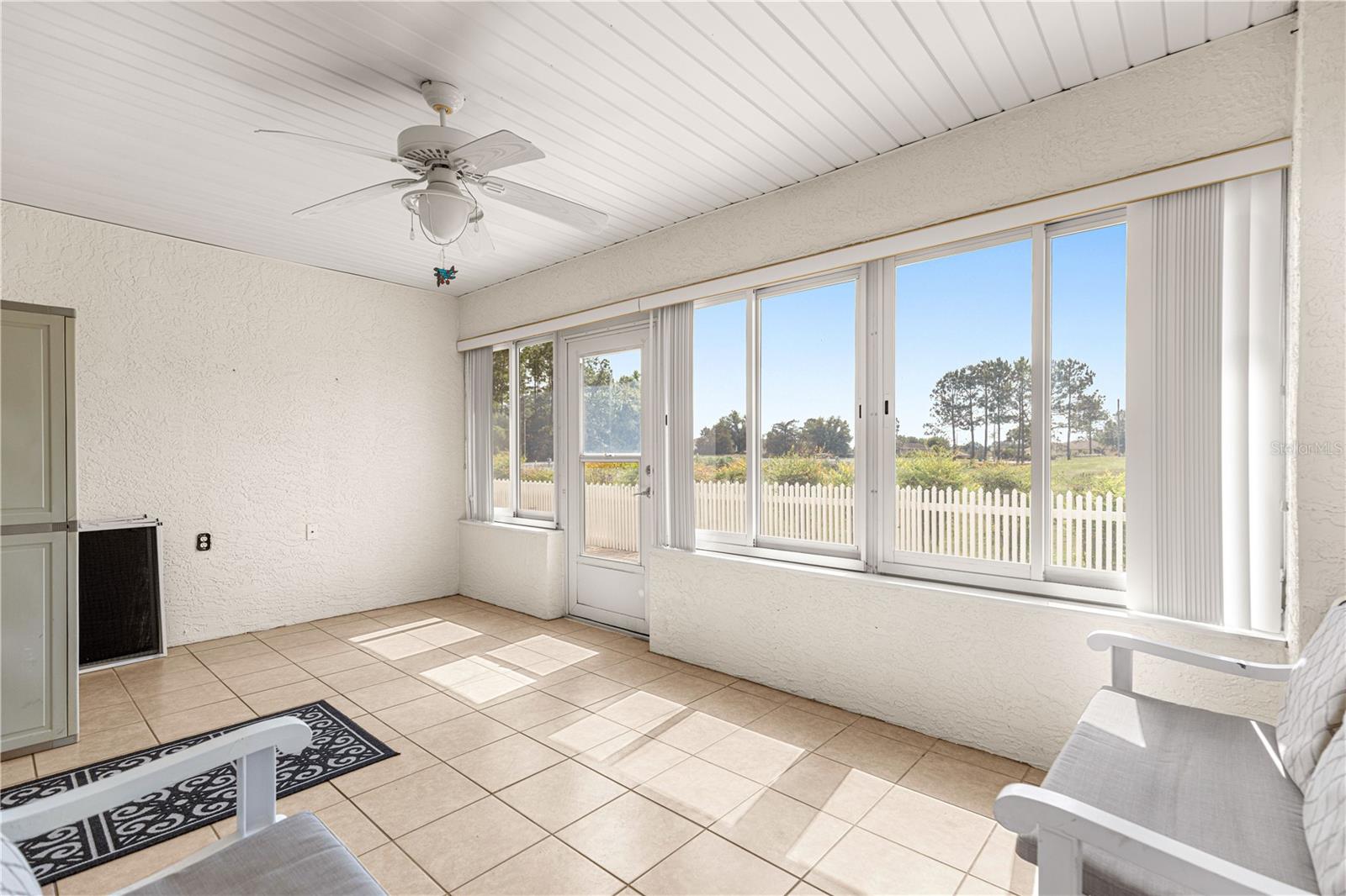 ON TOP OF THE WORLD - Residential