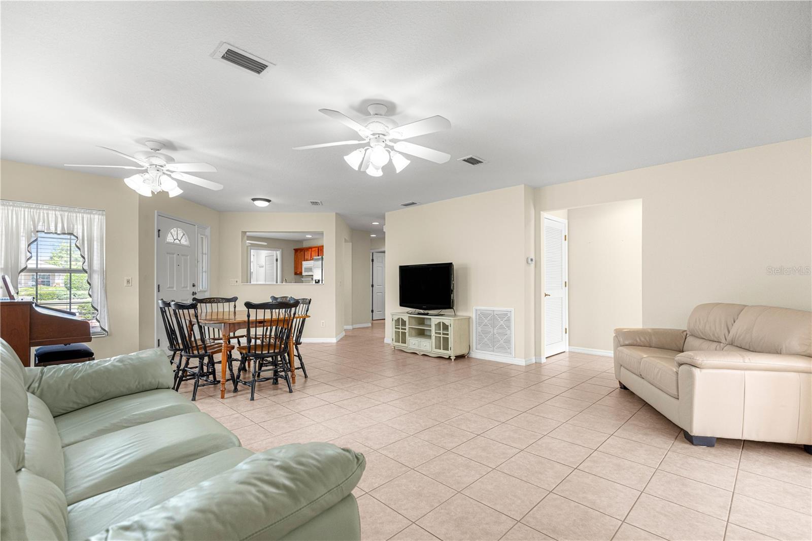 ON TOP OF THE WORLD - Residential