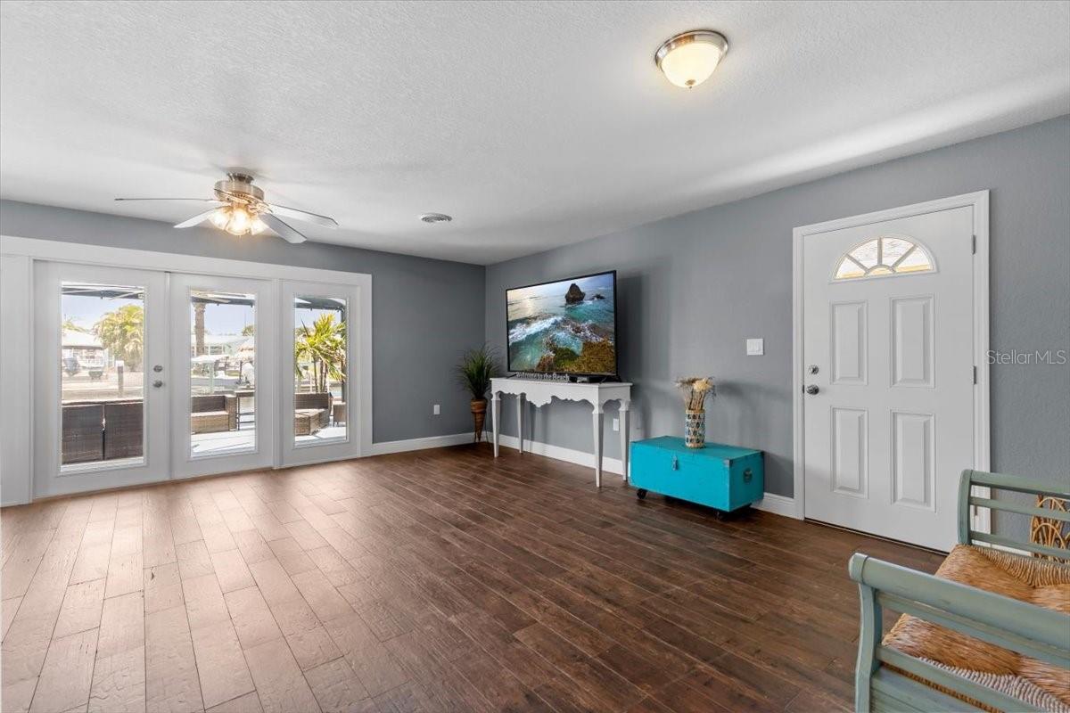 5051 BONITO DRIVE