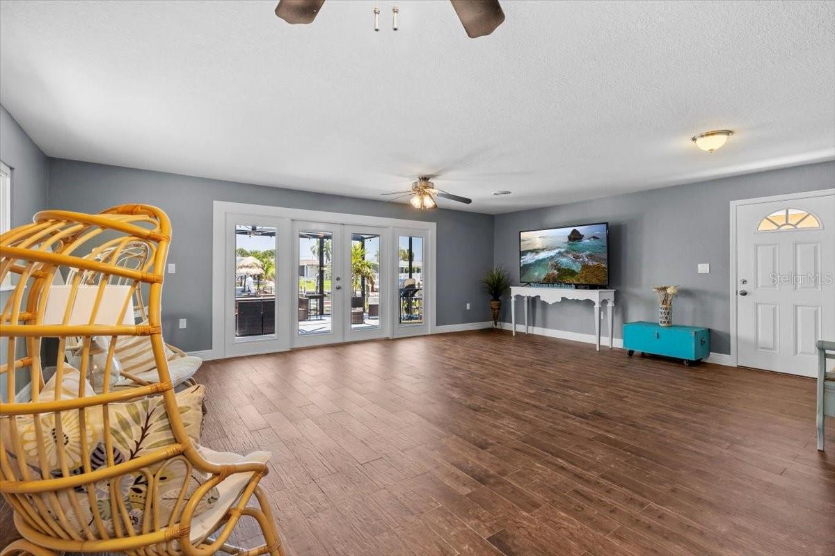 5051 BONITO DRIVE