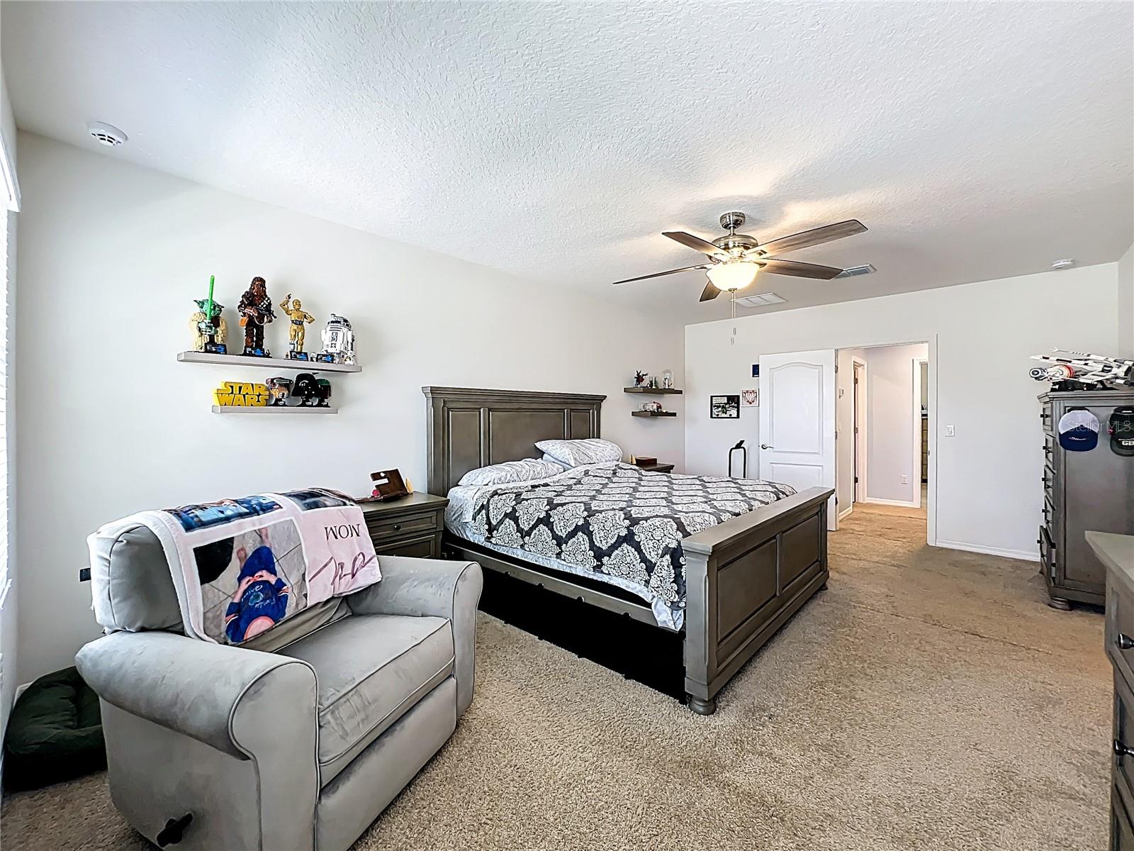 HOLLY ESTATES - Residential