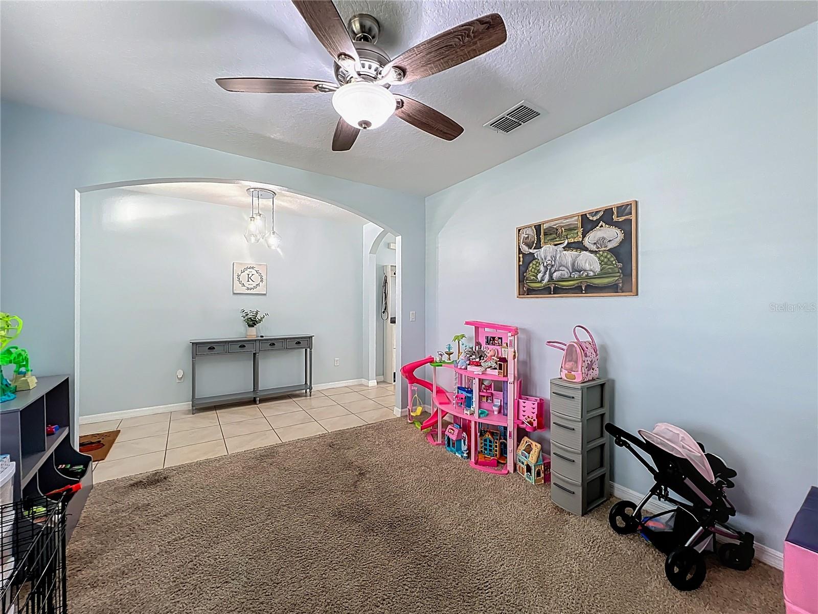 HOLLY ESTATES - Residential