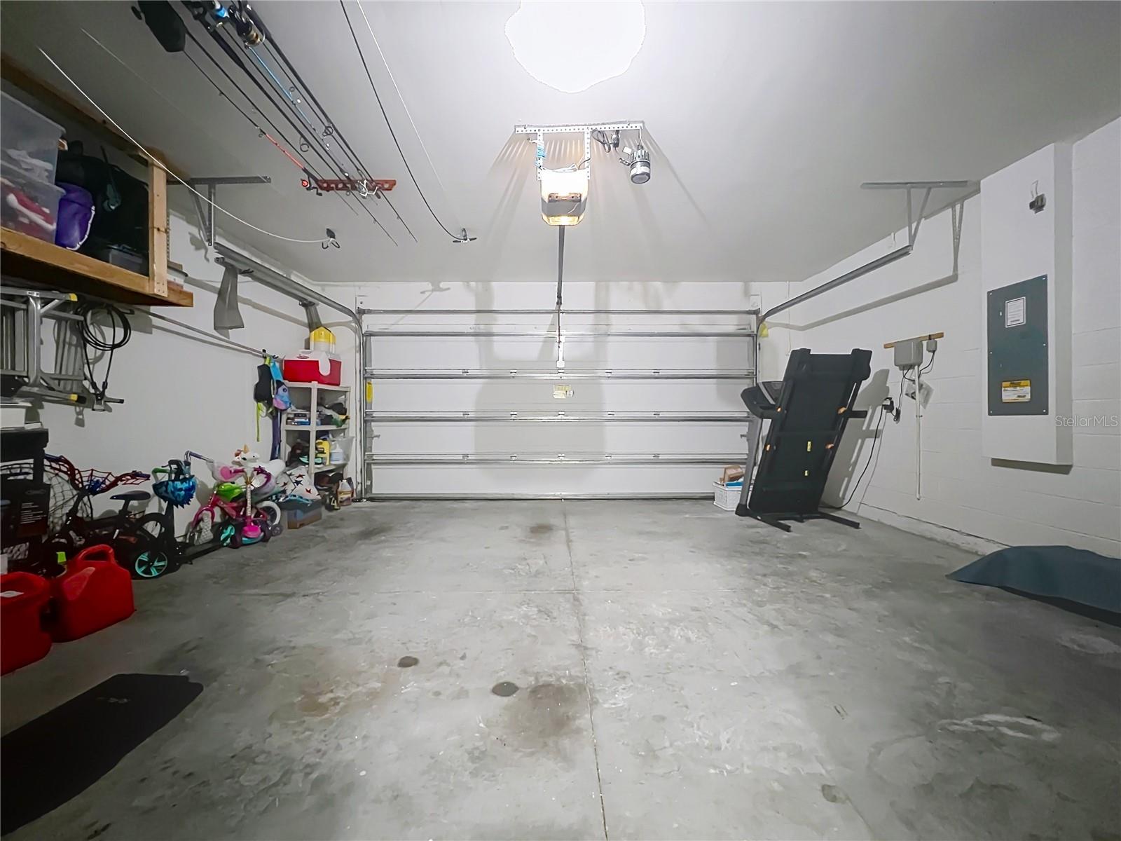 HOLLY ESTATES - Residential