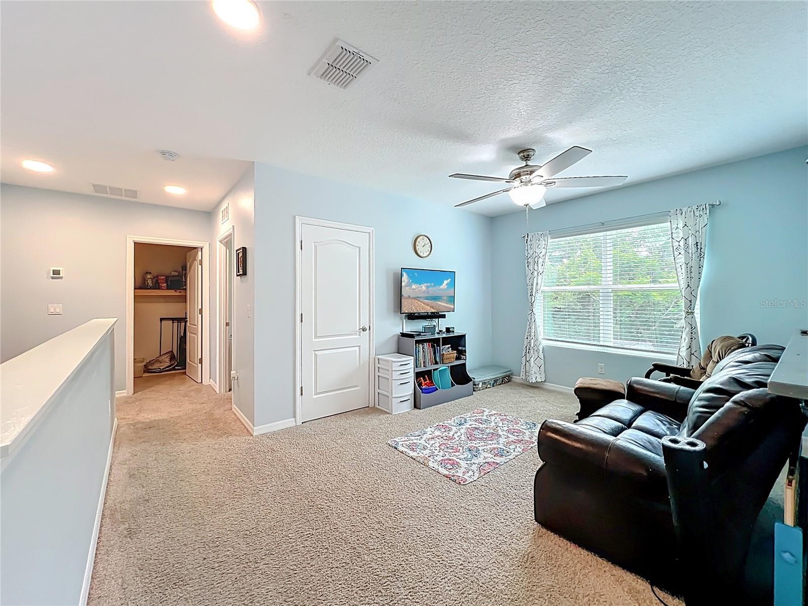 HOLLY ESTATES - Residential