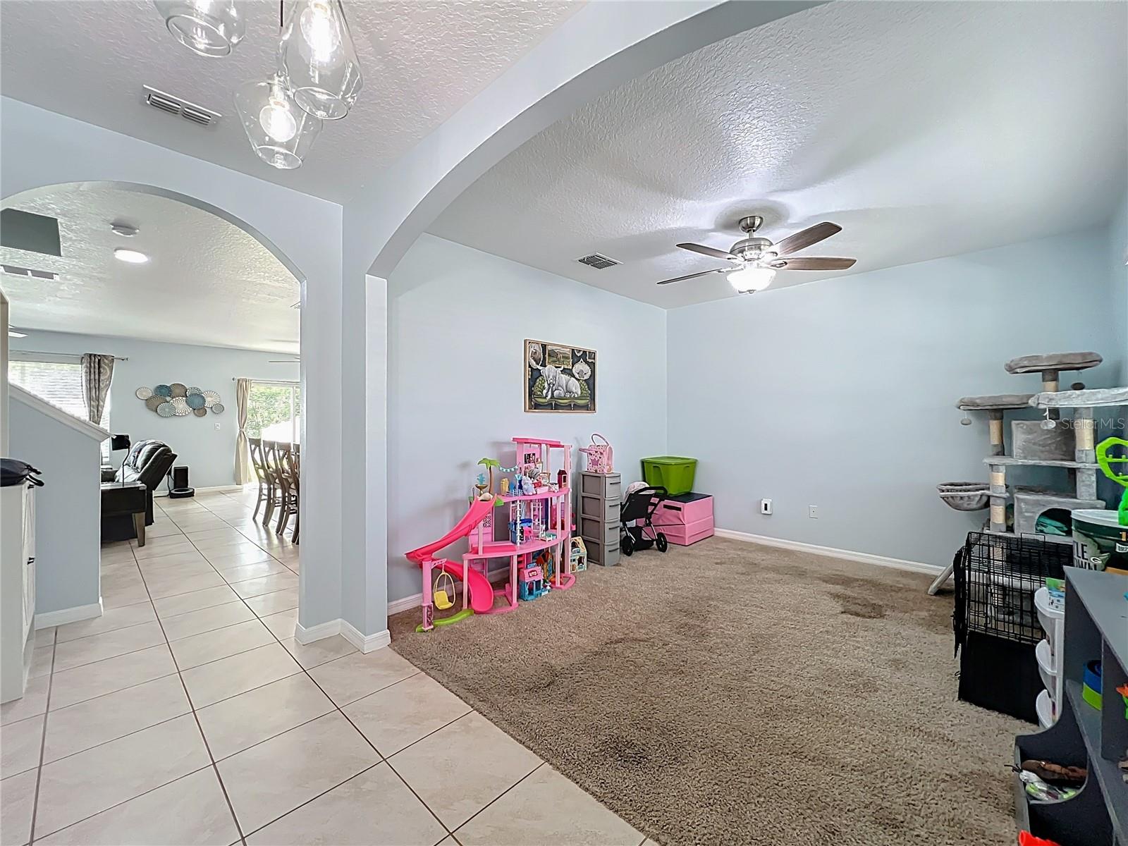 HOLLY ESTATES - Residential