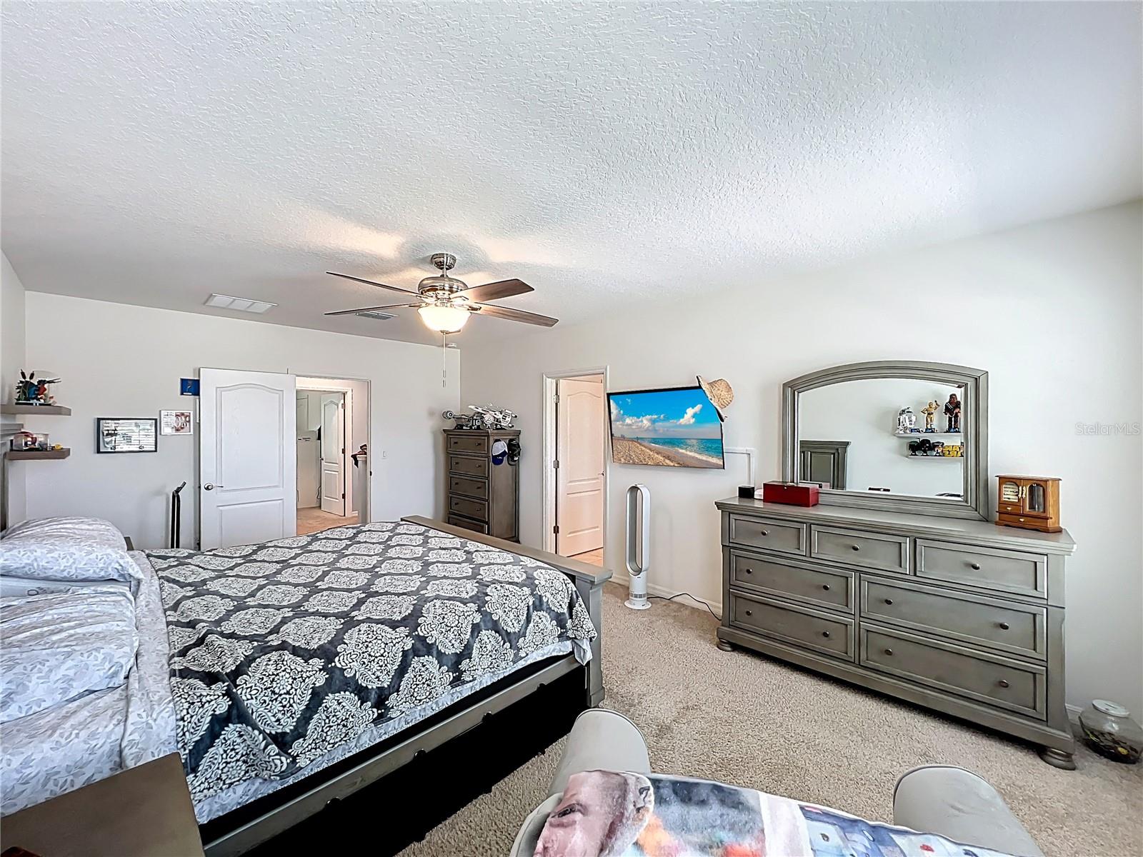 HOLLY ESTATES - Residential