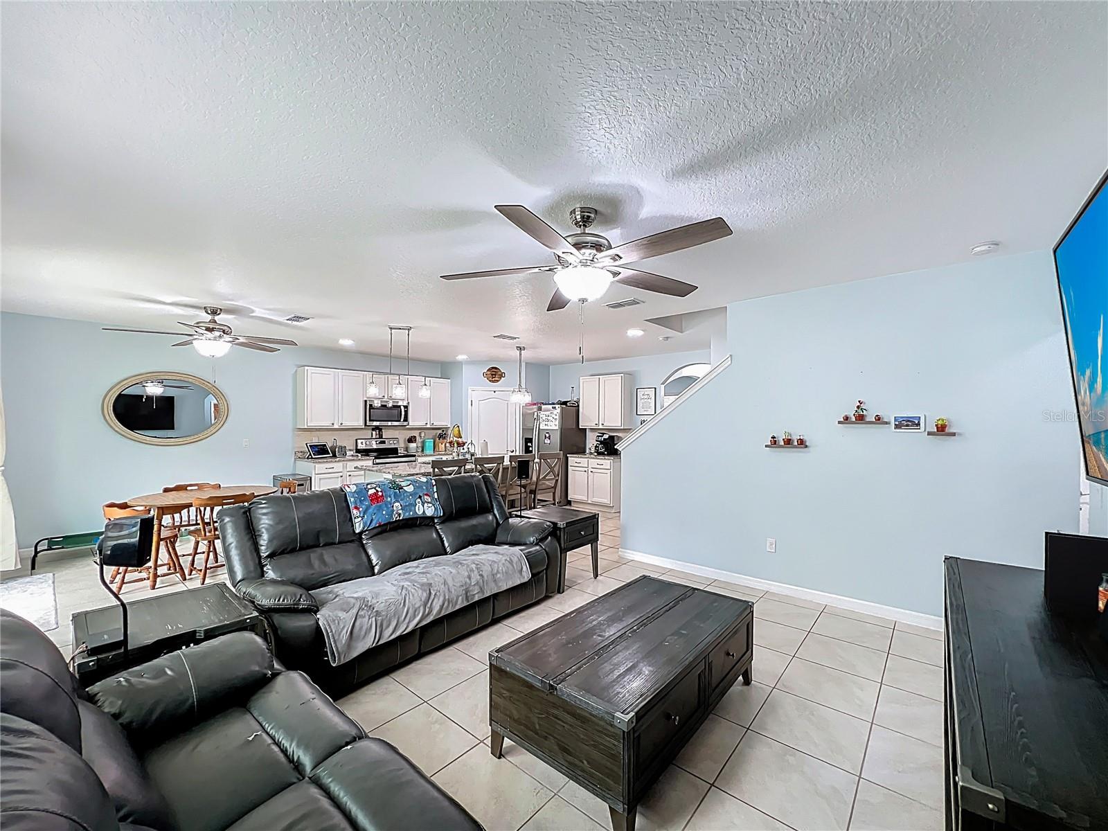 HOLLY ESTATES - Residential