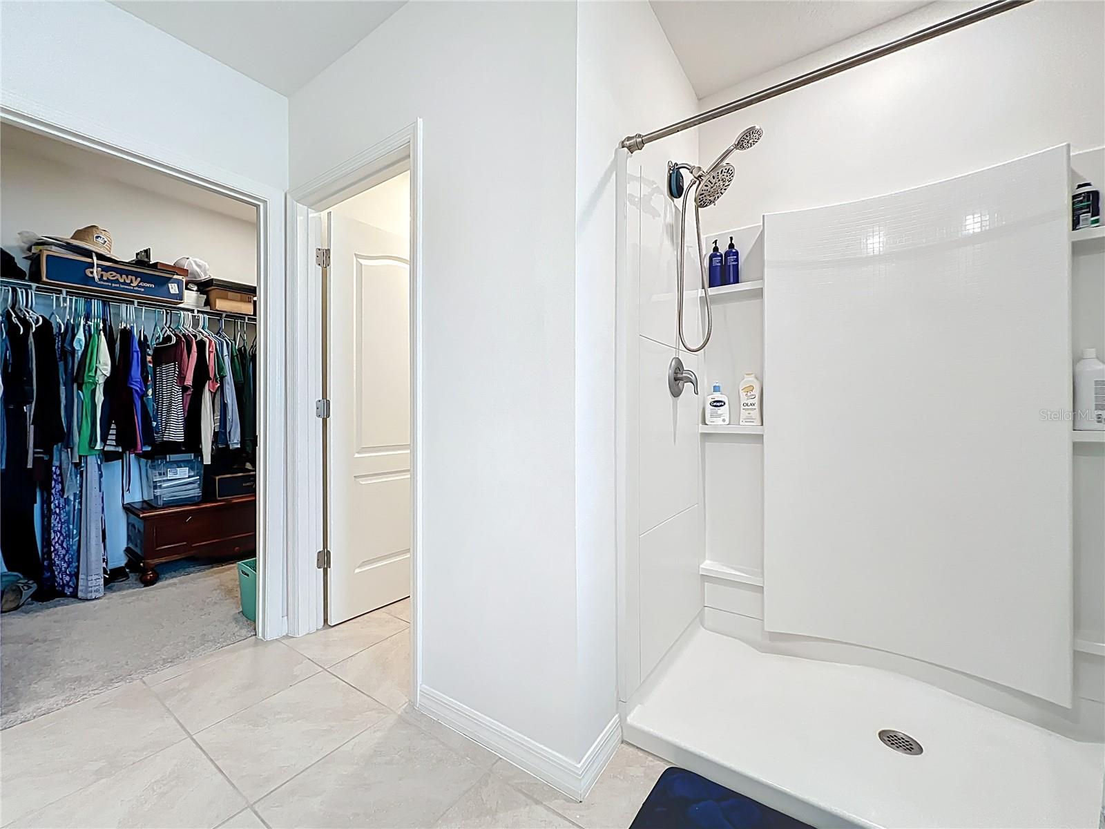 HOLLY ESTATES - Residential