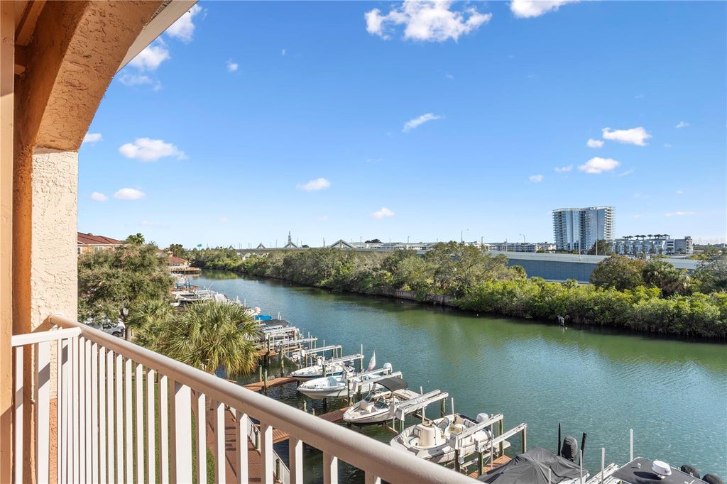 Photo of 5000 Culbreath Key Way #9311, Tampa, FL 33611 (MLS # TB8536312)