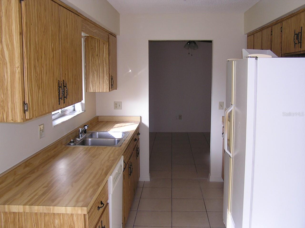 DELTONA LAKES UNIT 71 - Residential Lease