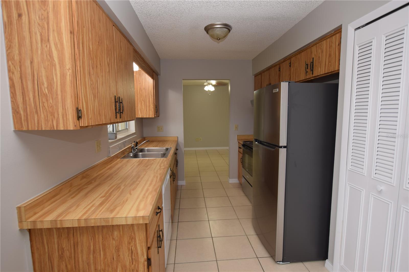 DELTONA LAKES UNIT 71 - Residential Lease