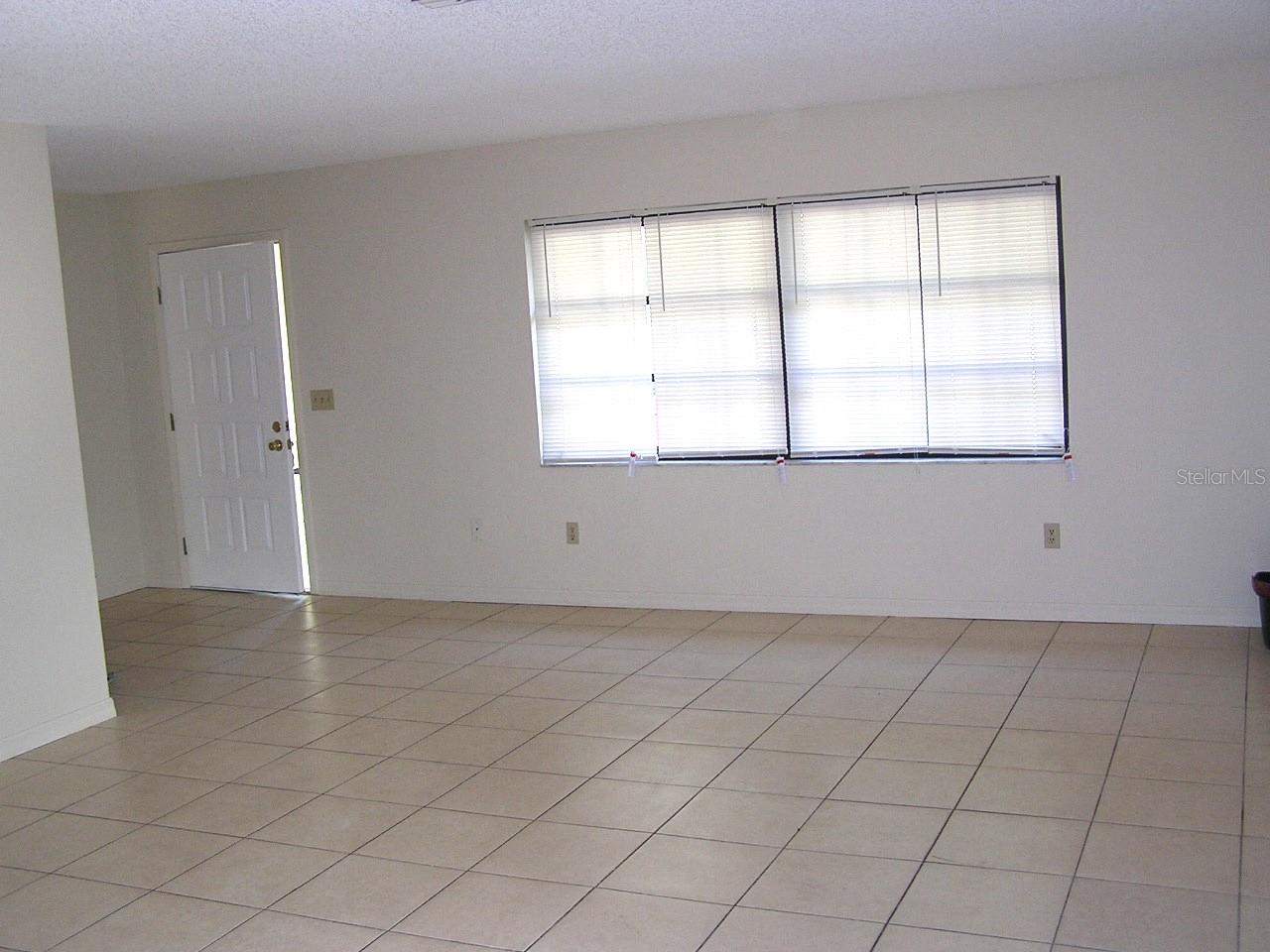 DELTONA LAKES UNIT 71 - Residential Lease