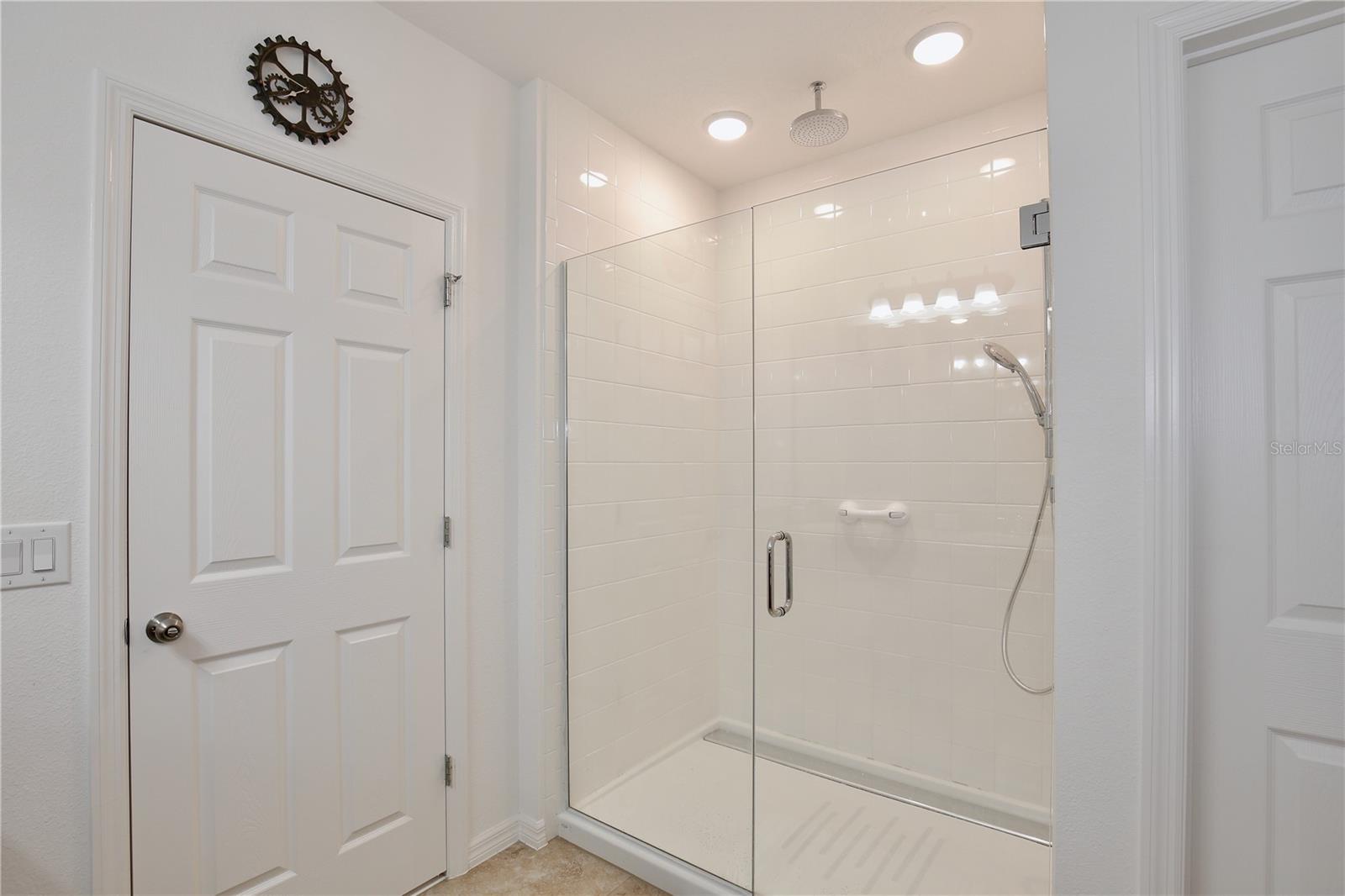 OVERLOOK RESERVE PH 2 - Residential Lease