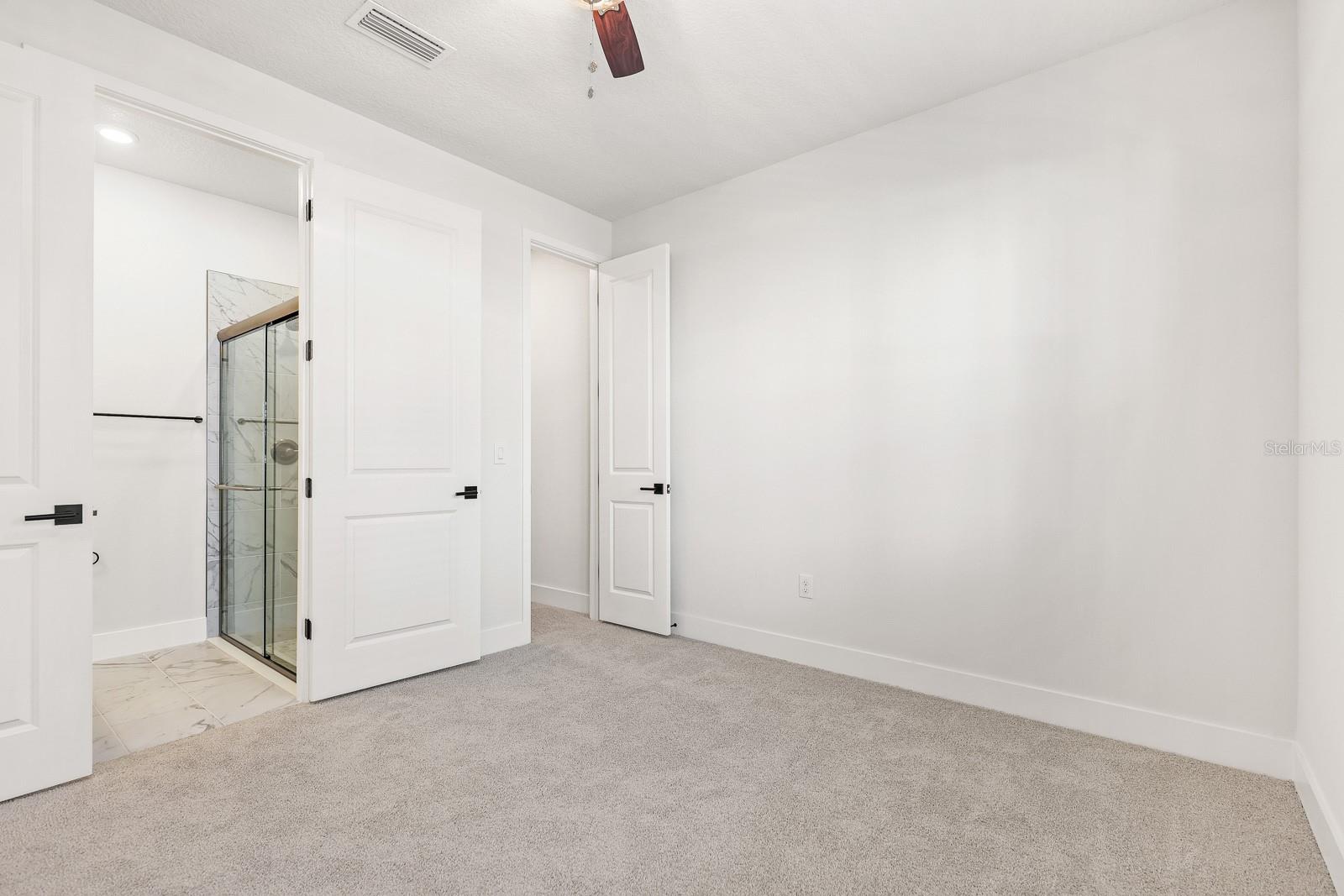 APEX AT SEMINOLE HEIGHTS - Residential Lease