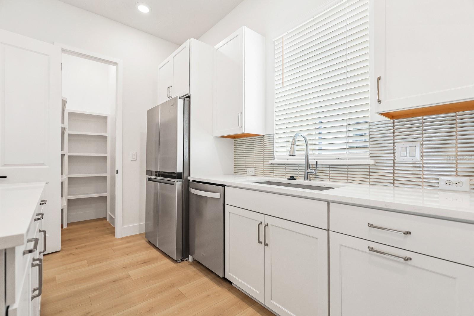 APEX AT SEMINOLE HEIGHTS - Residential Lease