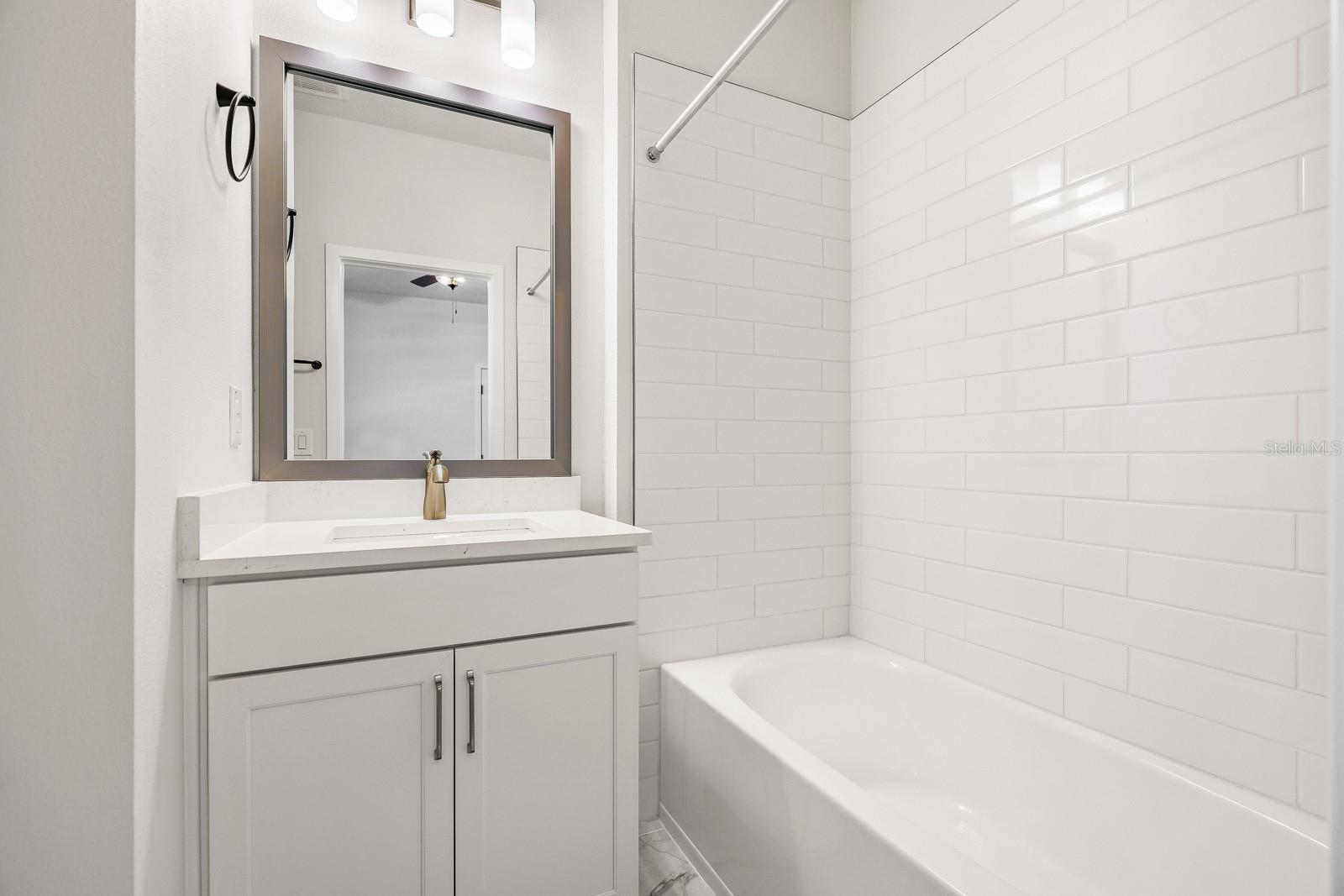 APEX AT SEMINOLE HEIGHTS - Residential Lease