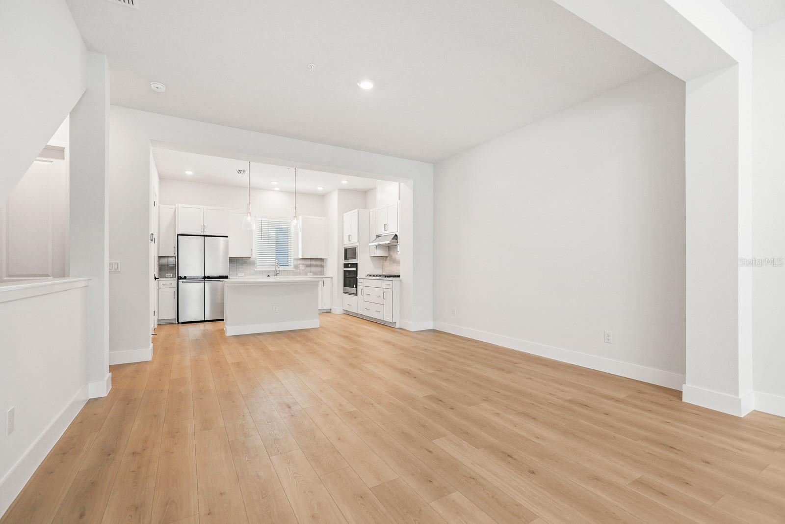 APEX AT SEMINOLE HEIGHTS - Residential Lease
