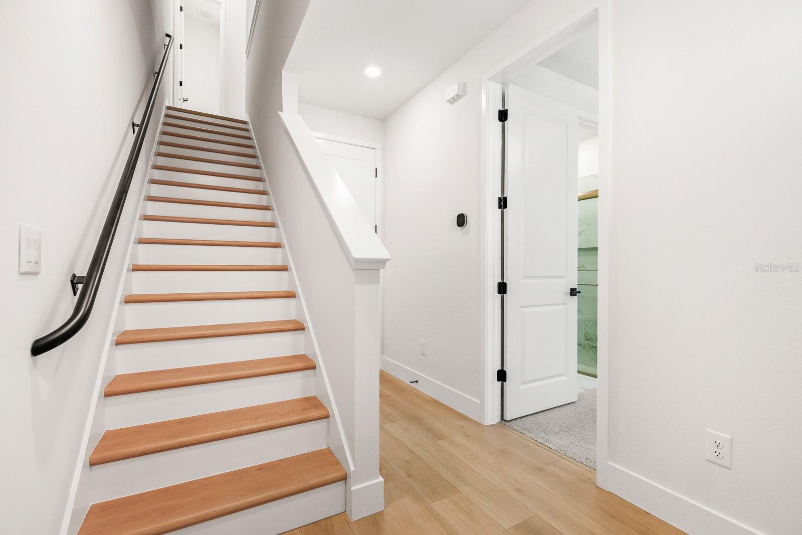 APEX AT SEMINOLE HEIGHTS - Residential Lease