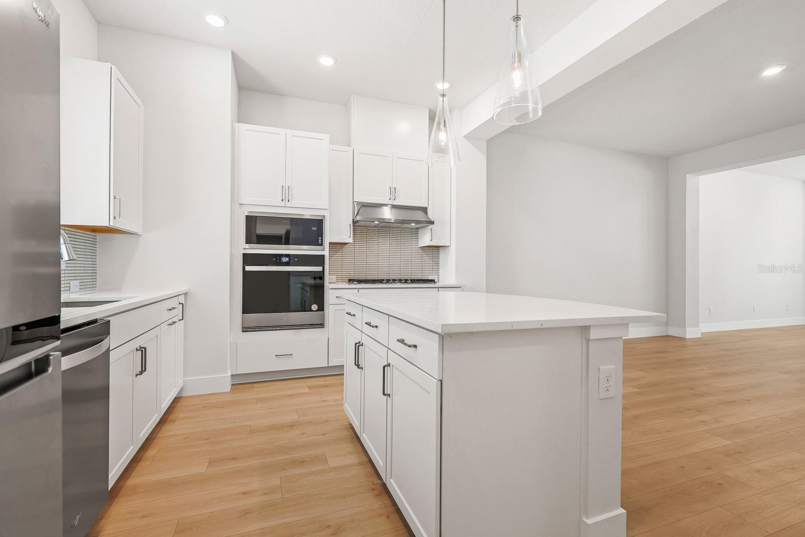 APEX AT SEMINOLE HEIGHTS - Residential Lease