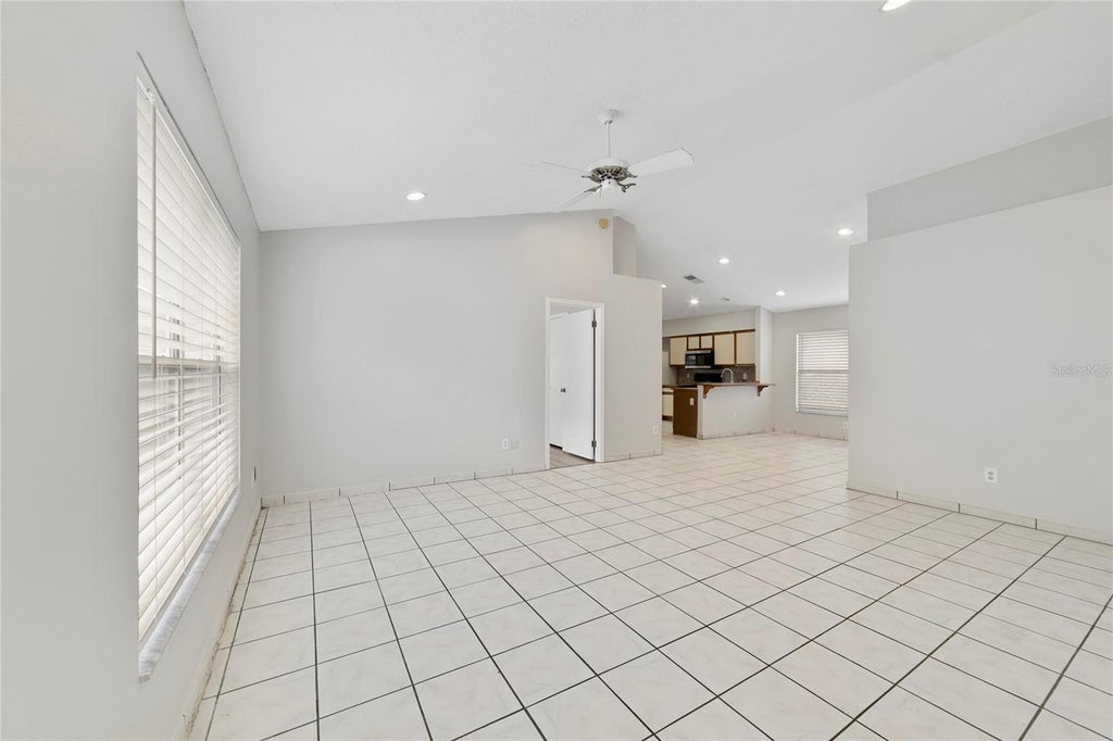 Photo of 9752 Piney Point Circle, Orlando, FL 32825 (MLS # O6422838)