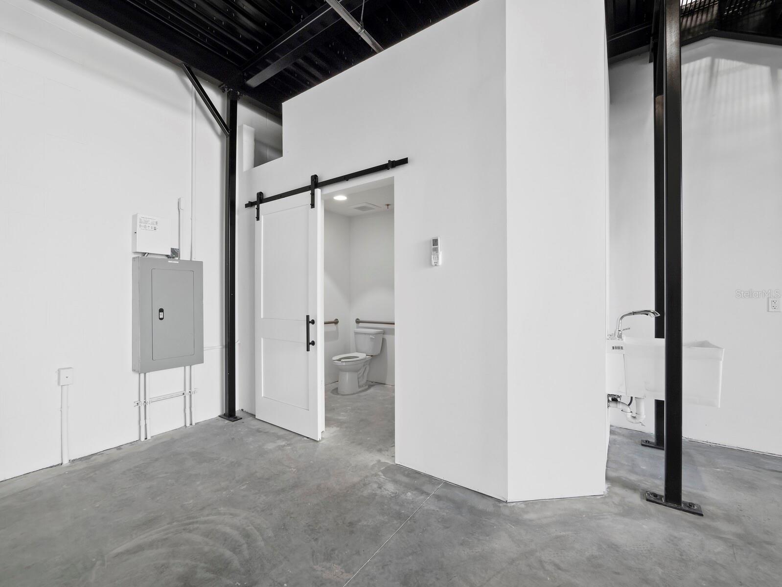 CAR BANK SRQ - Residential