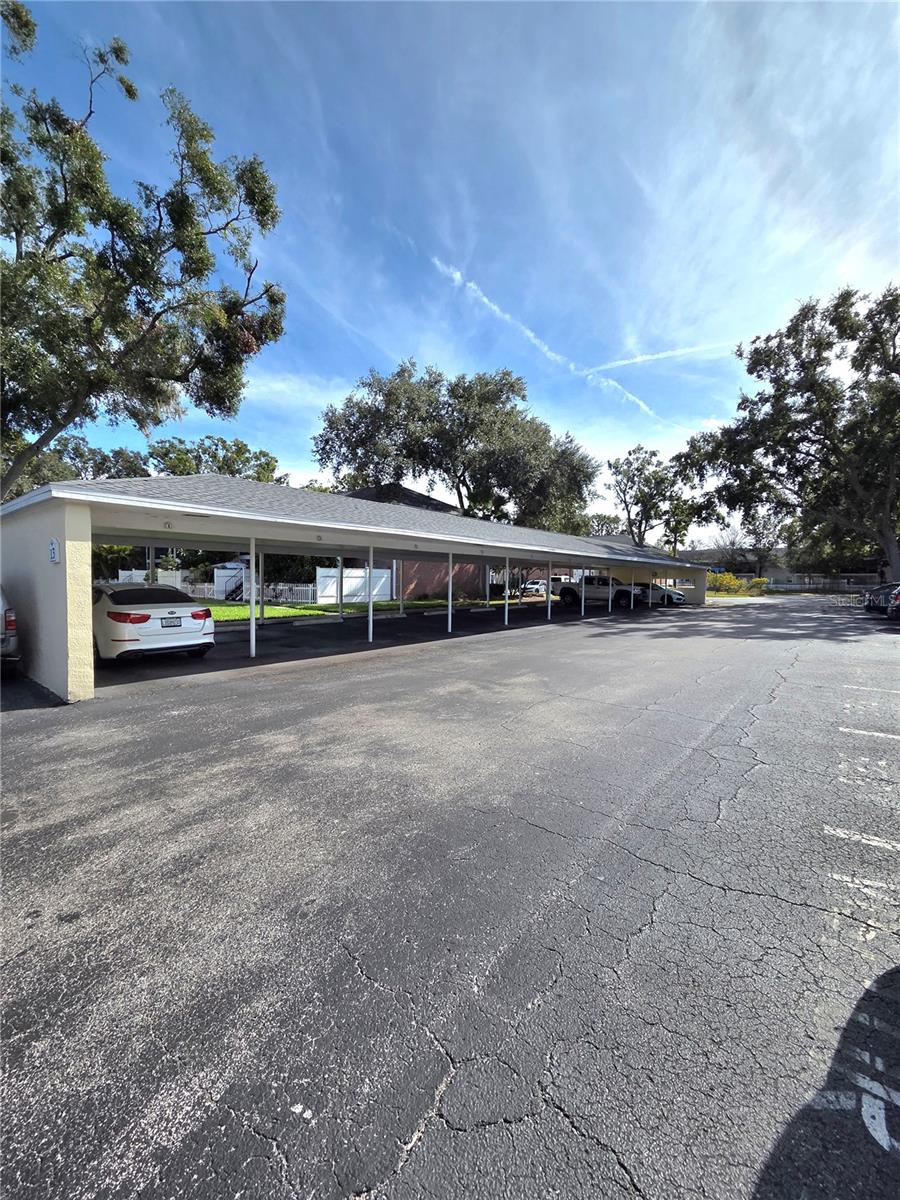 WHISPERING OAKS - Residential