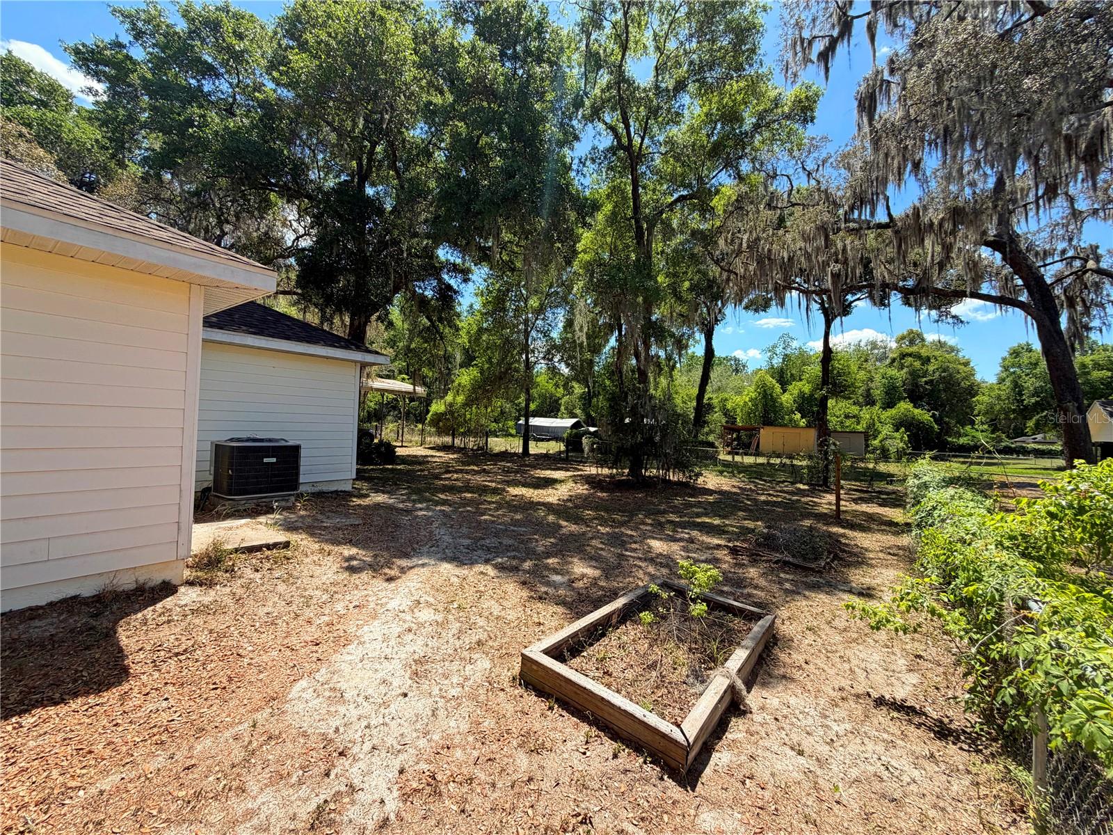 ASHLEY OAKS HAW - Residential