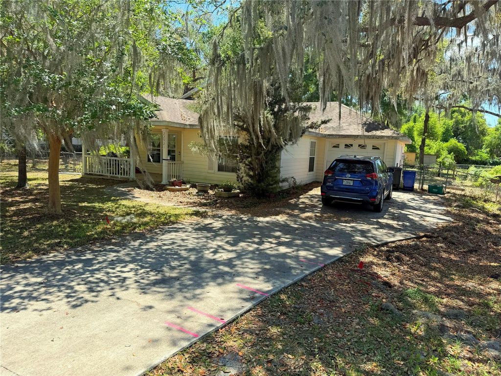 Photo of 22921 SE 60th Lane, Hawthorne, FL 32640 (MLS # GC539803)