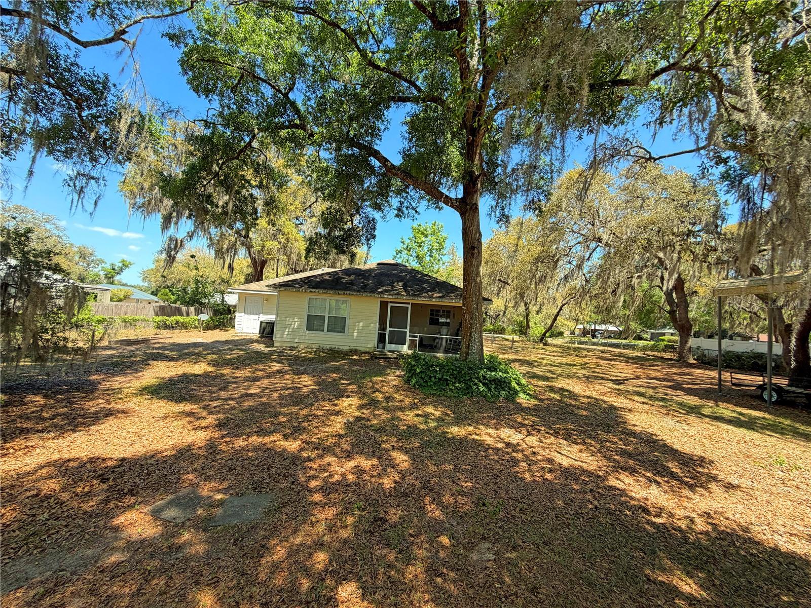 ASHLEY OAKS HAW - Residential