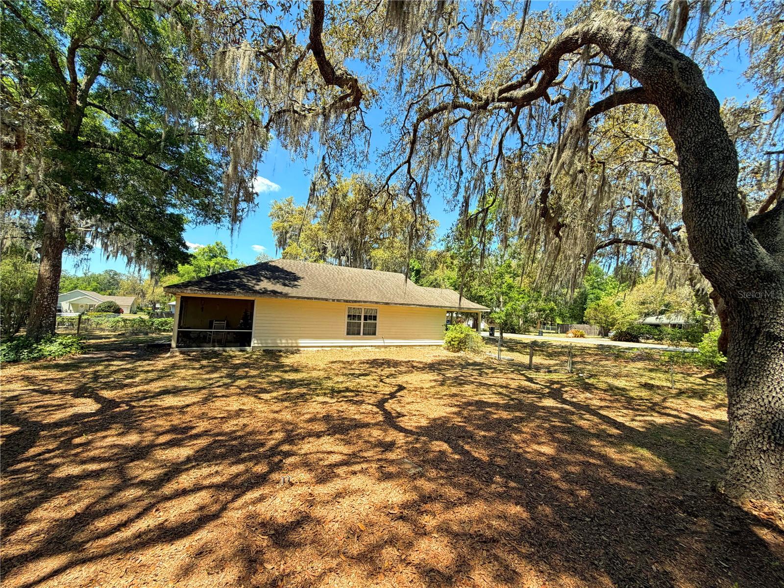 ASHLEY OAKS HAW - Residential