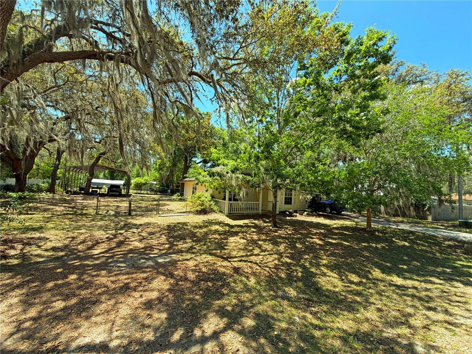ASHLEY OAKS HAW - Residential