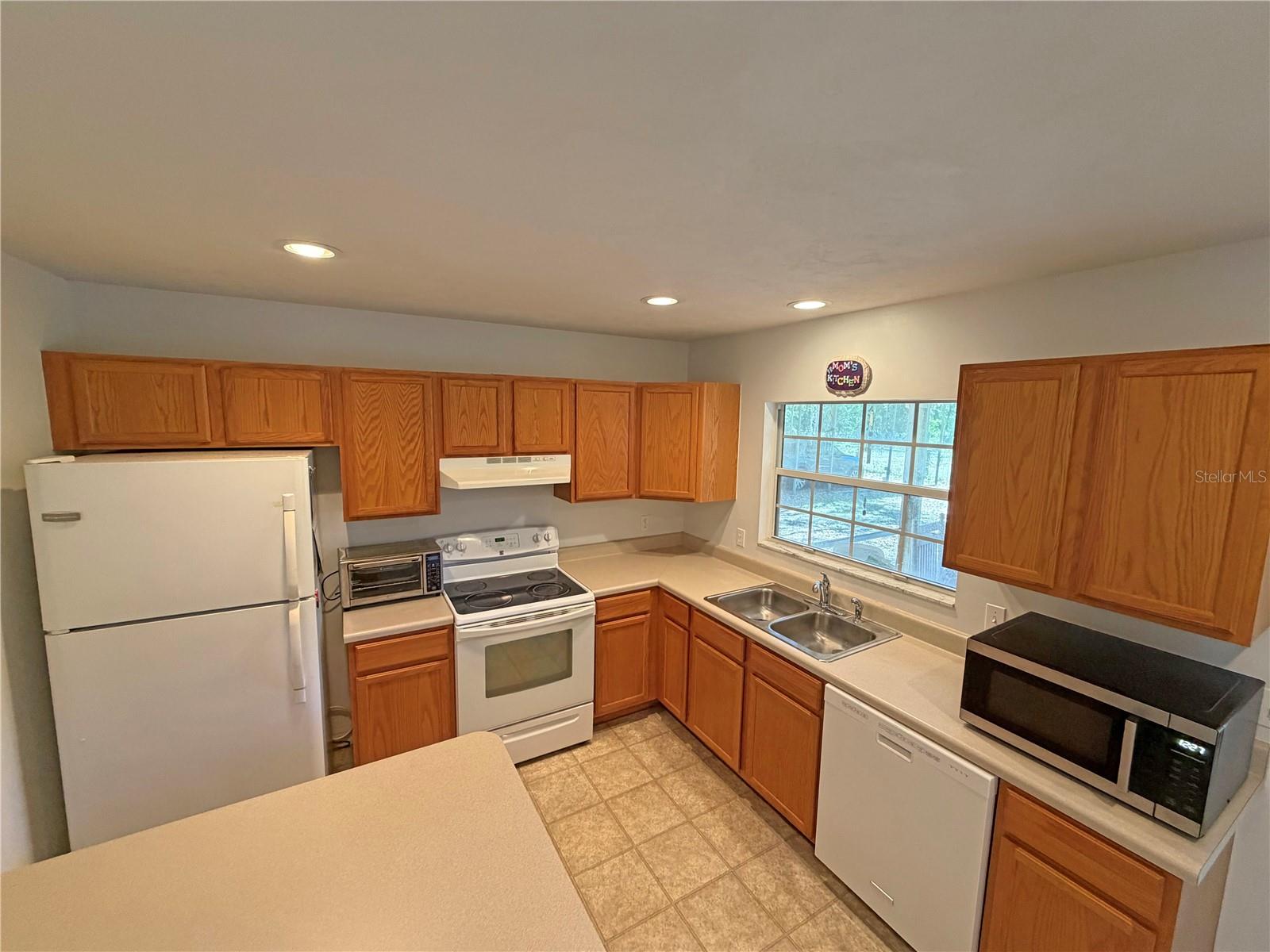 ASHLEY OAKS HAW - Residential