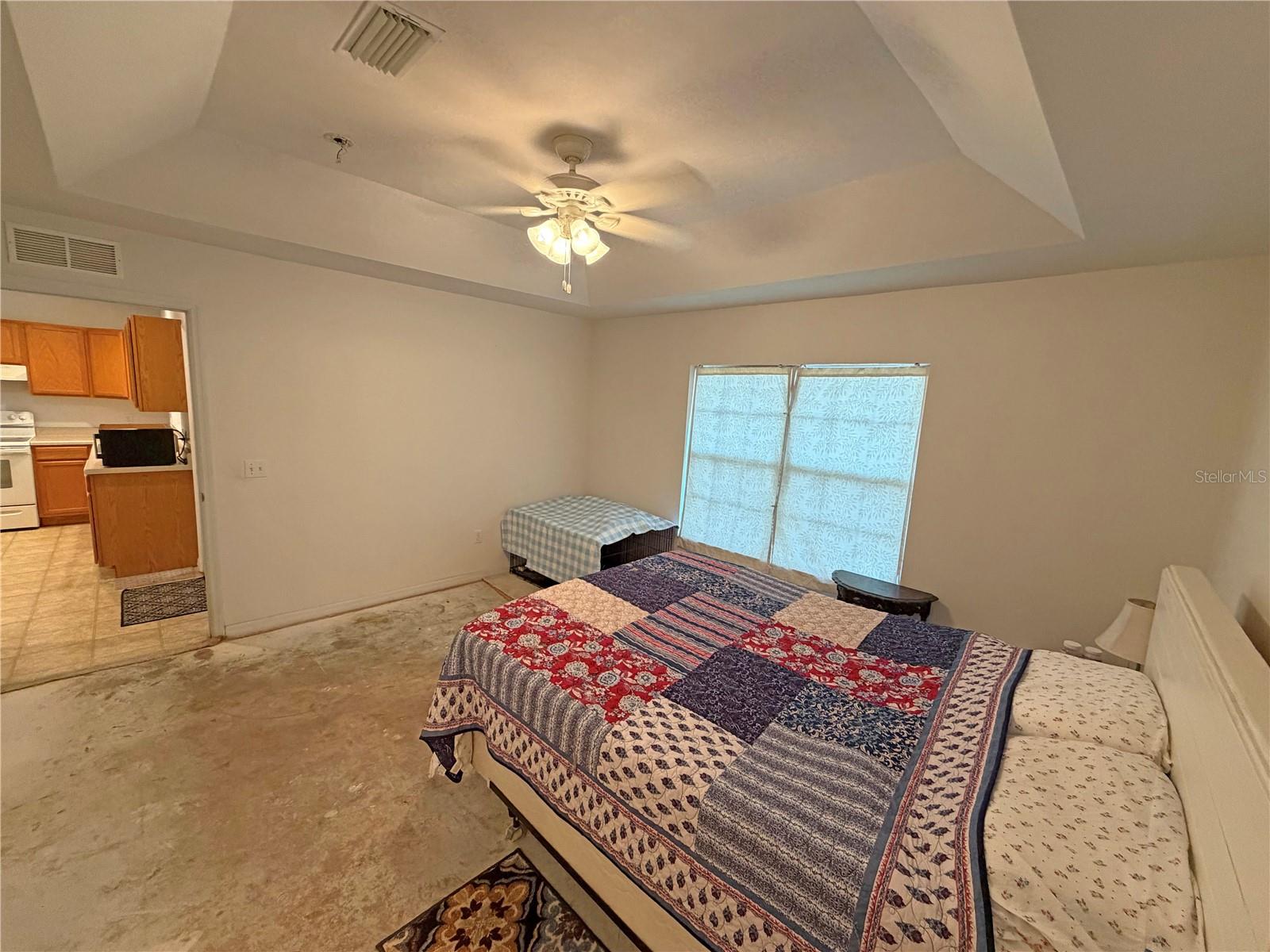 ASHLEY OAKS HAW - Residential