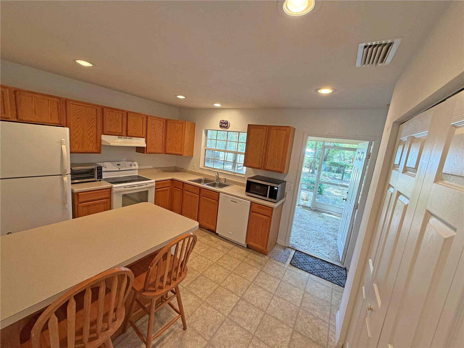 ASHLEY OAKS HAW - Residential