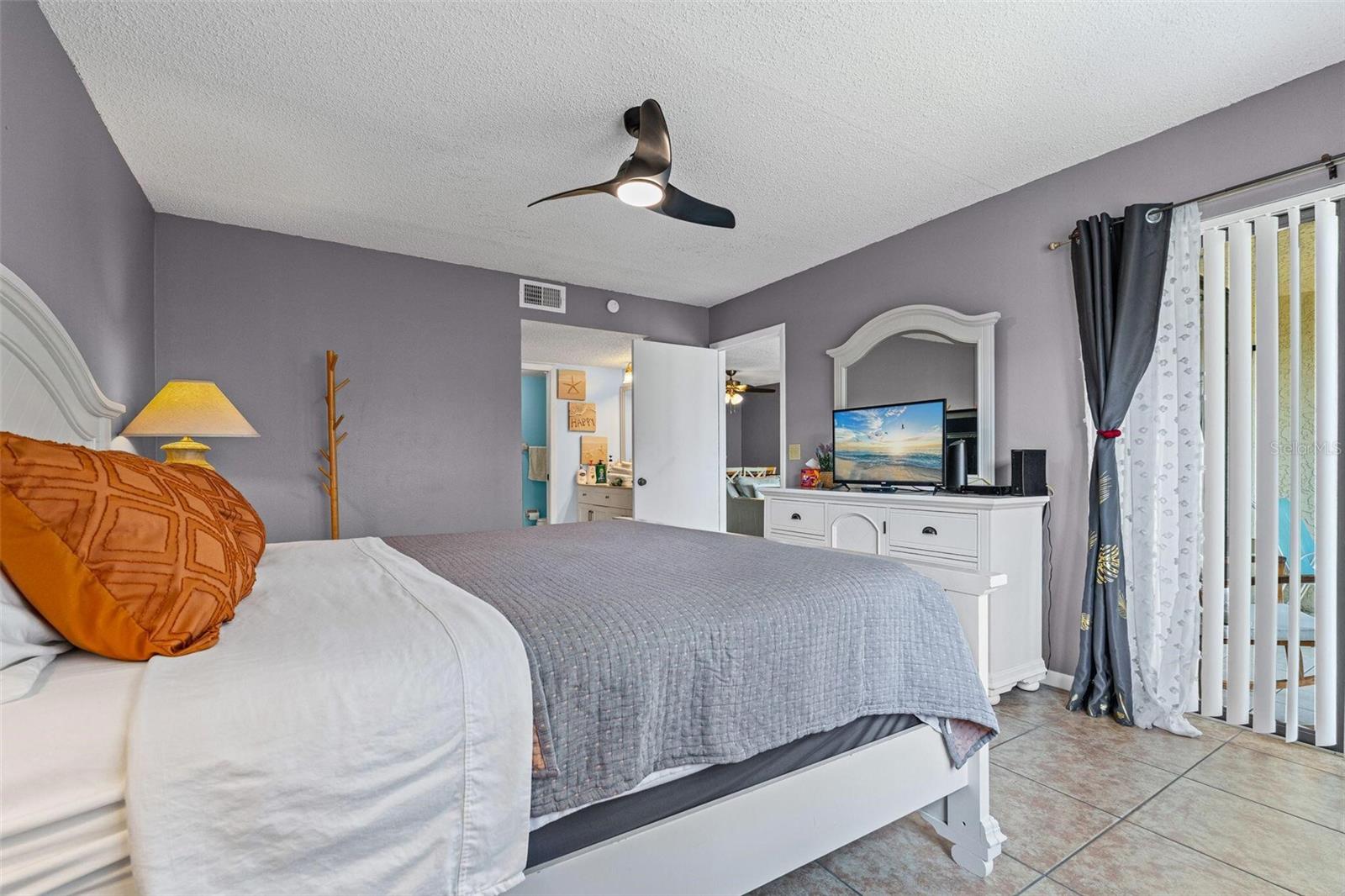 SHOREWALK BATH & TENNIS CLUB 13 - Residential