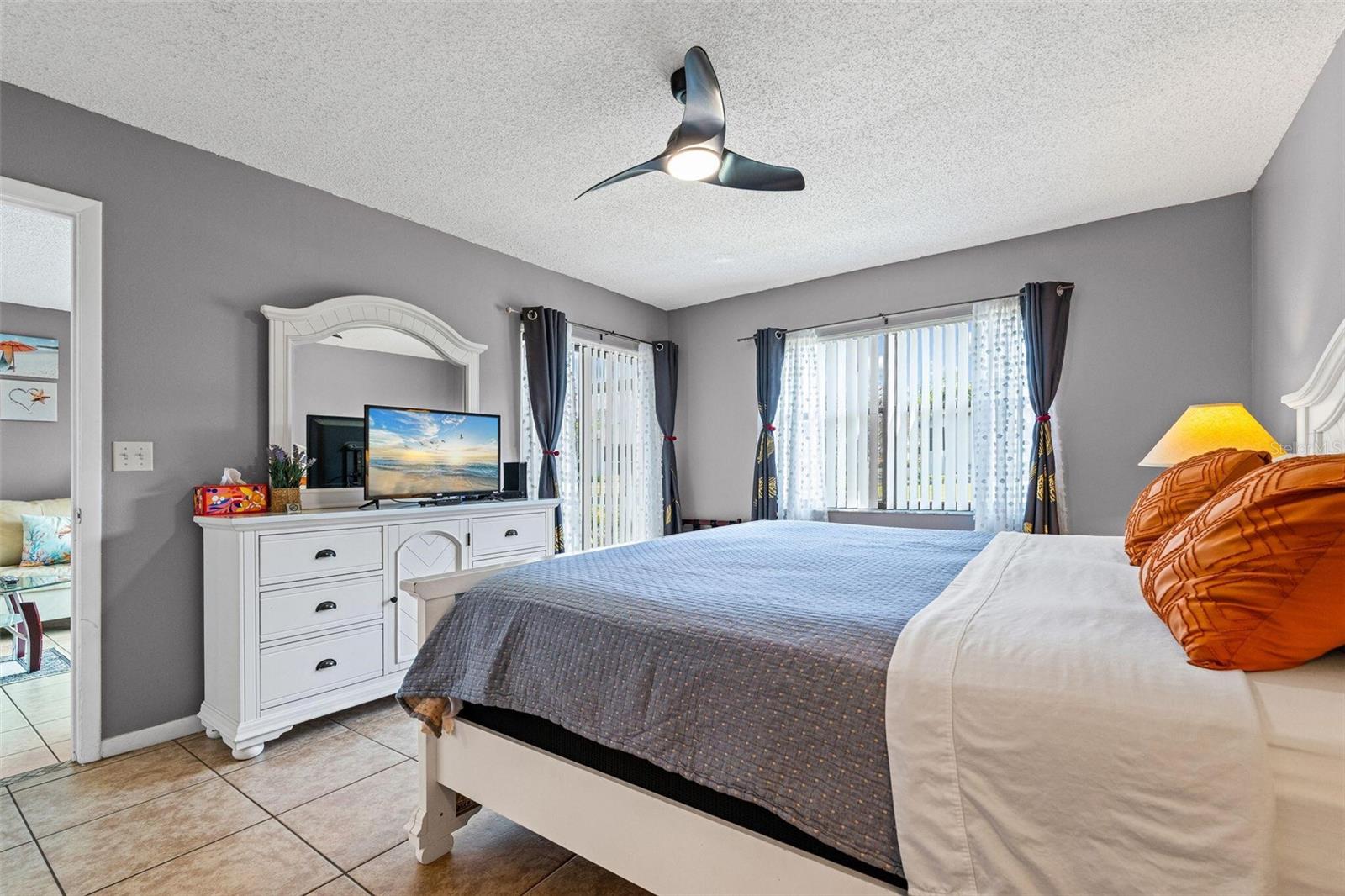 SHOREWALK BATH & TENNIS CLUB 13 - Residential